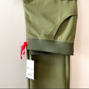NWOT - Dark Olive Kade, M